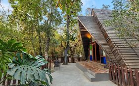 Sterling Padam Pench